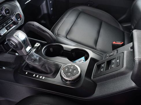 New 2025 Ford Bronco Badlands image 31