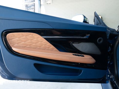 Used 2025 Aston Martin DB12 Coupe RWD image 19