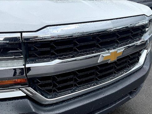 Used 2017 Chevrolet Silverado 1500 W/T w/ Trailering Package image 25