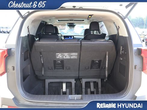 Used 2025 Kia Carnival SX FWD image 14