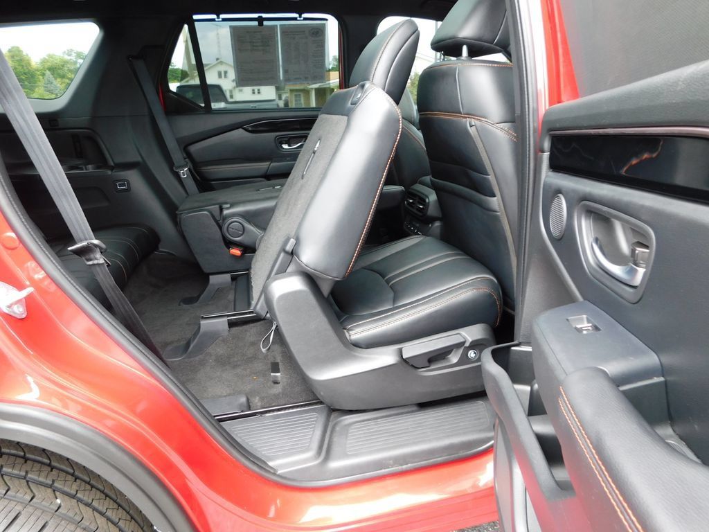 Used 2023 Honda Pilot TrailSport image 33