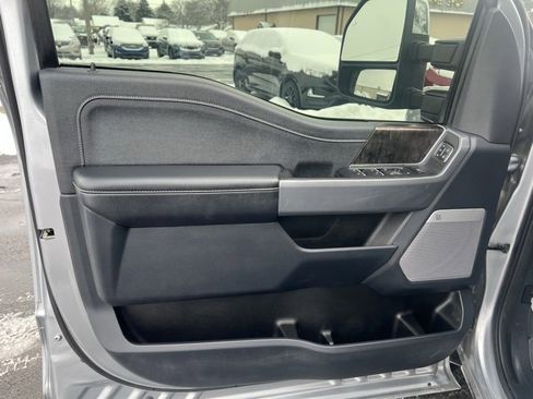 Used 2023 Ford F350 Lariat w/ Lariat Ultimate Package image 18