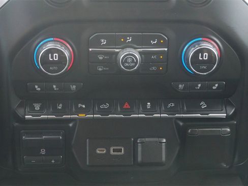 Used 2021 Chevrolet Silverado 2500 LTZ w/ LTZ Plus Package image 20