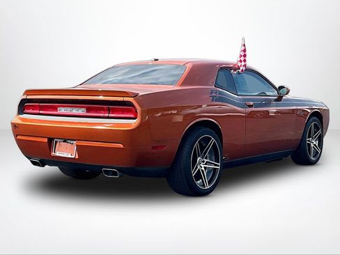 Used 2011 Dodge Challenger R/T RWD image 2