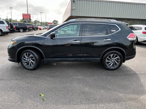 Used 2016 Nissan Rogue SL w/ SL Premium Package image 2
