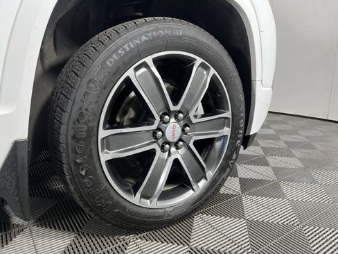 Used 2019 GMC Acadia Denali w/ Technology Package image 10