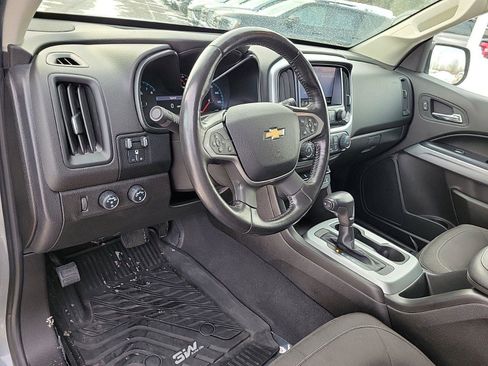 Used 2019 Chevrolet Colorado LT w/ LT Convenience Package image 17