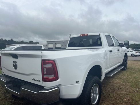 Used 2023 RAM 3500 Tradesman w/ Chrome Appearance Group AWD/4WD image 6