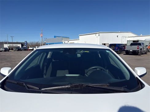 Used 2024 Chevrolet Malibu LT image 25