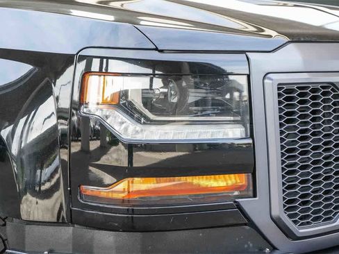 Used 2018 Chevrolet Silverado 1500 LT w/ All Star Edition image 4