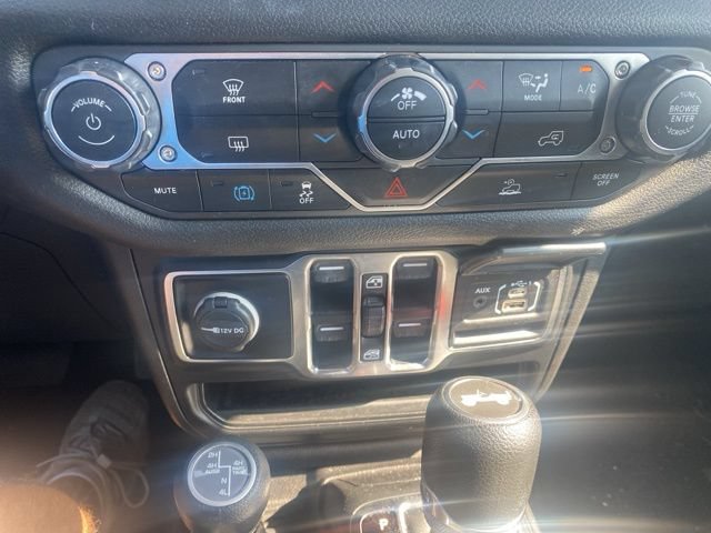 Used 2024 Jeep Wrangler Unlimited AWD/4WD image 23