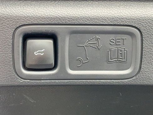Used 2024 Ford Expedition Limited AWD/4WD image 24