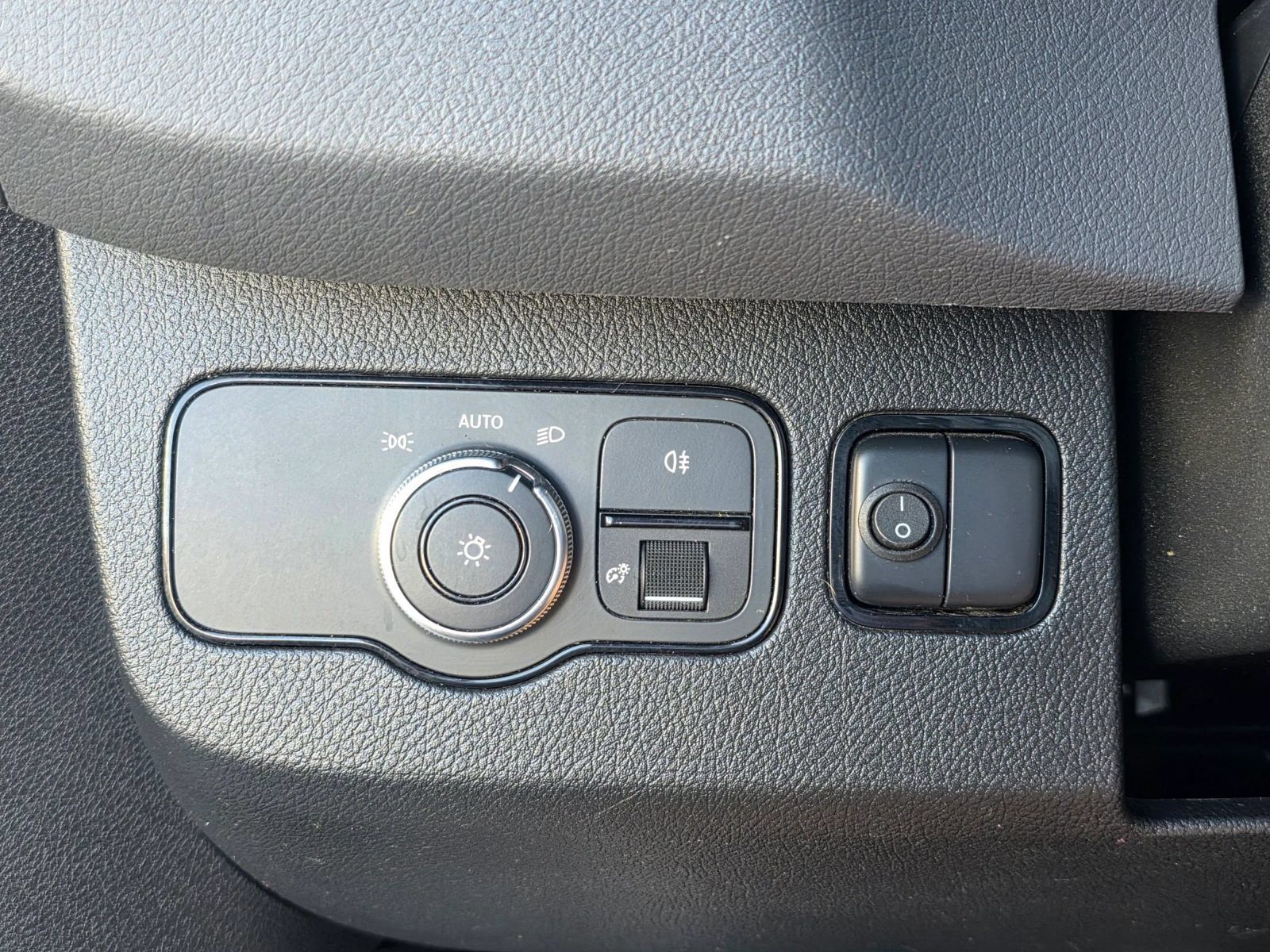 Used 2019 Mercedes-Benz Sprinter 2500 w/ Driver Convenience Package image 12