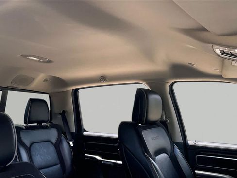 Used 2022 RAM 1500 Laramie AWD/4WD image 14