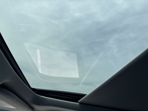 Used 2024 Ford F350 Lariat w/ Camper Package image 31