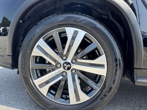 Used 2025 Mitsubishi Outlander Sport AWD image 12