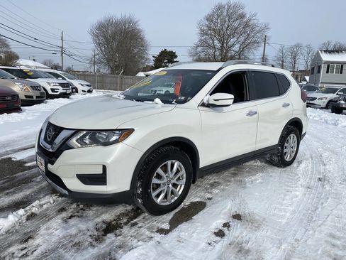 Used 2016 Nissan Rogue SV image 6