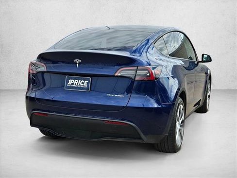 Used 2023 Tesla Model Y Long Range image 5