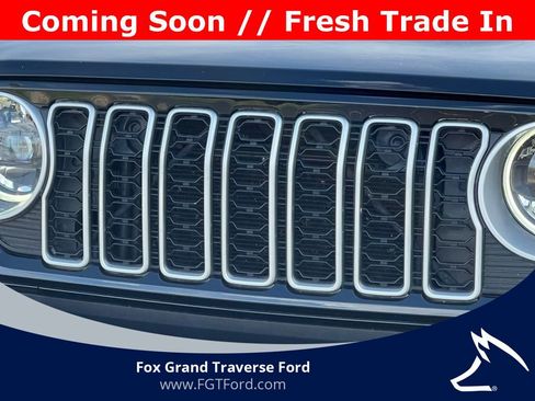 Used 2025 Jeep Wrangler Unlimited Sahara AWD/4WD image 35