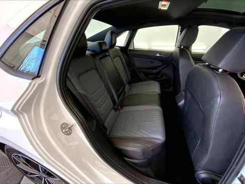 Used 2025 Volkswagen Jetta GLI Autobahn image 27