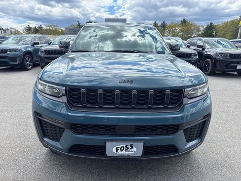 New 2026 Jeep Grand Cherokee L Limited w/ Limited Altitude Package AWD/4WD image 7