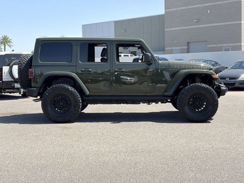 Used 2022 Jeep Wrangler Unlimited Rubicon AWD/4WD image 5