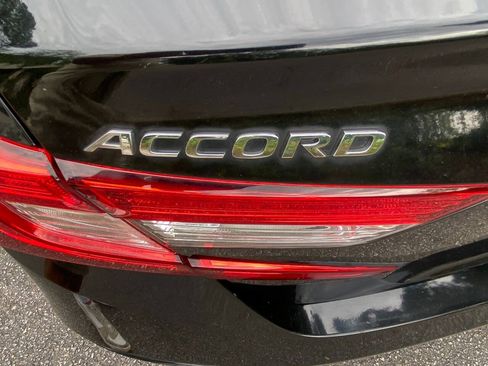Used 2018 Honda Accord EX image 40