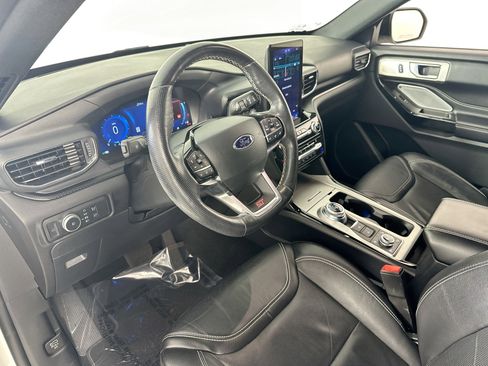 Used 2021 Ford Explorer ST w/ Equipment Group 401A image 9