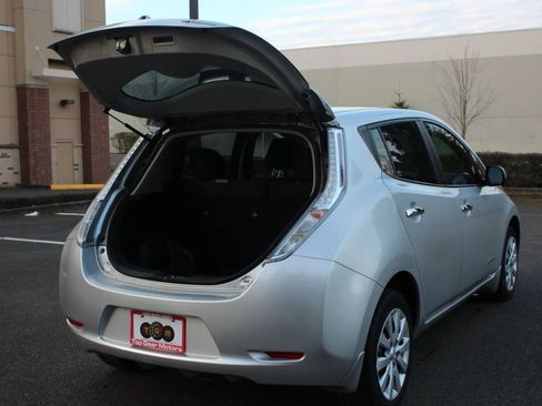 Used 2014 Nissan Leaf S w/ Charge Package image 11
