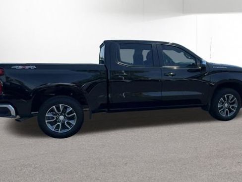Used 2024 Chevrolet Silverado 1500 LT AWD/4WD image 10
