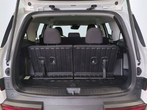 Used 2025 Hyundai Santa Fe SE FWD image 14