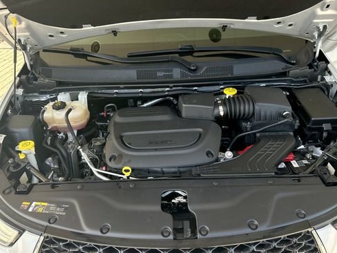 Used 2022 Chrysler Pacifica Touring-L FWD image 39