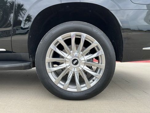 Used 2023 Cadillac Escalade ESV Premium Luxury image 8