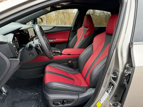 Used 2025 Lexus NX 350 F Sport image 19