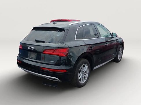 Used 2020 Audi Q5 2.0T Premium w/ Convenience Package image 3