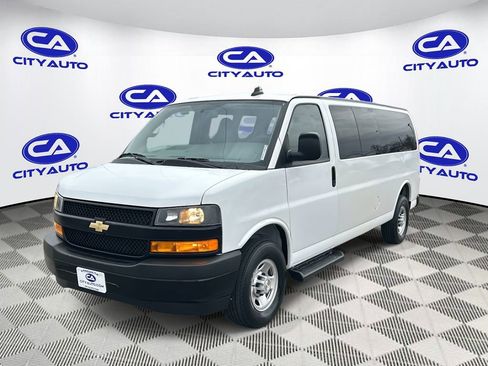 Used 2023 Chevrolet Express 3500 LS image 9