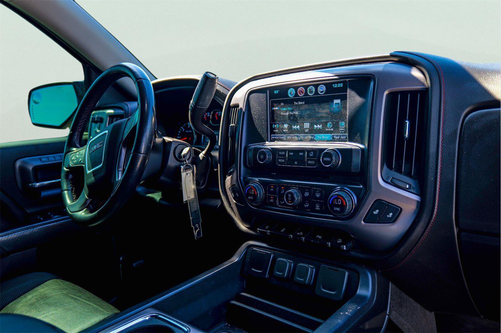 Used 2018 GMC Sierra 1500 SLT AWD/4WD image 20