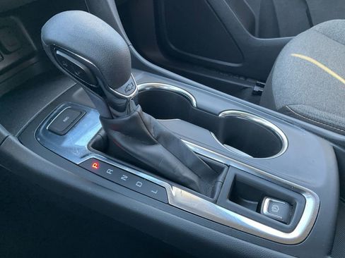 Used 2024 Chevrolet Equinox LT image 30