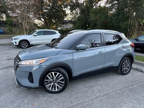 Used 2021 Nissan Kicks SV FWD image 3