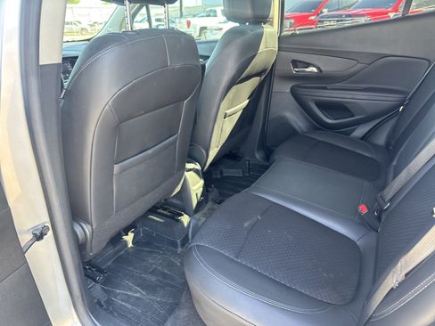 Used 2022 Buick Encore Preferred w/ Safety Package FWD image 9