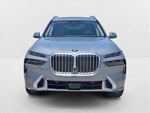 Used 2026 BMW X7 xDrive40i image 2