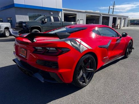 Used 2023 Chevrolet Corvette Z06 w/ Z07 Performance Package image 7