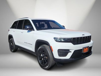 Used 2024 Jeep Grand Cherokee Altitude