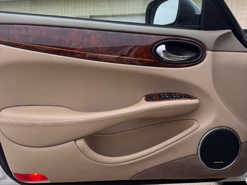 Used 2001 Jaguar XJ Vanden Plas image 21