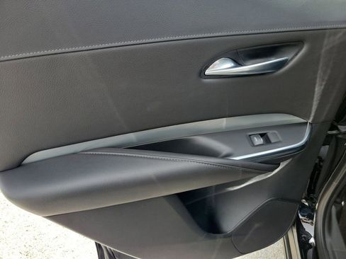 Used 2020 Cadillac XT4 Premium Luxury image 9