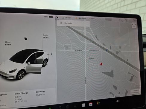 Used 2020 Tesla Model Y Long Range image 50