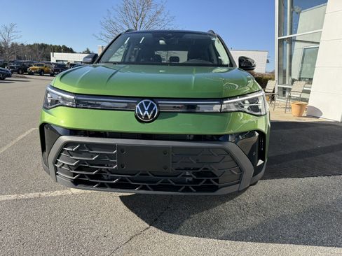 New 2026 Volkswagen Taos SE AWD/4WD image 8