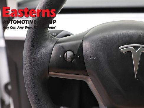 Used 2023 Tesla Model Y Long Range AWD/4WD image 15