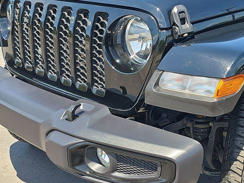 Used 2022 Jeep Gladiator Sport AWD/4WD image 35