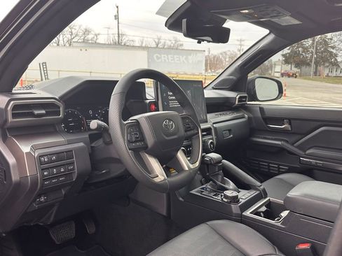 Used 2024 Toyota Tacoma TRD Off-Road w/ TRD Off Road Premium Package image 10